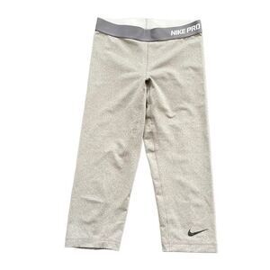 Nike pro dri-fit fitted crop leggings